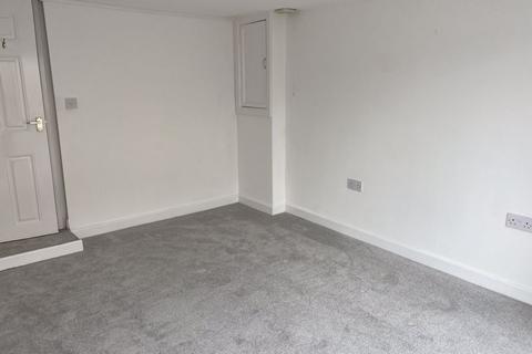 2 bedroom apartment to rent, London Road, Chippenham