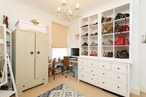 2 bedroom apartment to rent, Essendine Road, Maida Vale W9