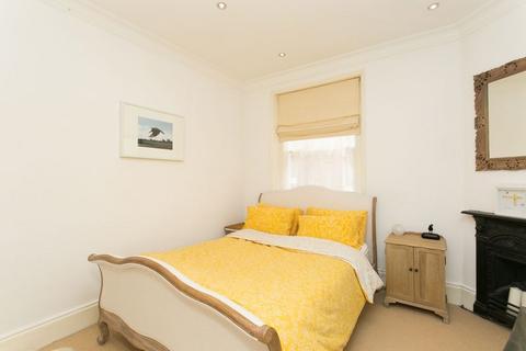 2 bedroom apartment to rent, Essendine Road, Maida Vale W9
