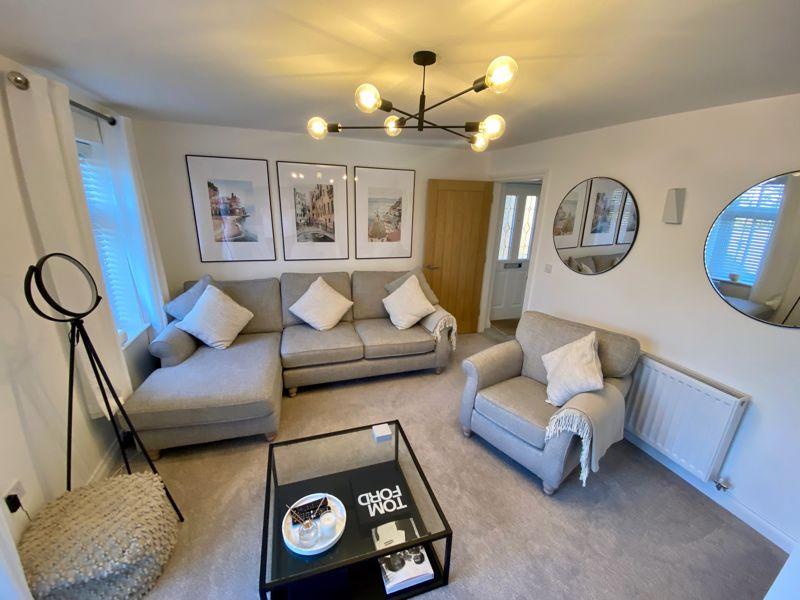 Bull Pond Lane, Dunstable 2 bed semidetached house for sale £340,000