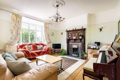 3 bedroom detached house for sale, Russell Grove|Westbury Park