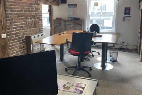 Office to rent, 73A High Street, Battle