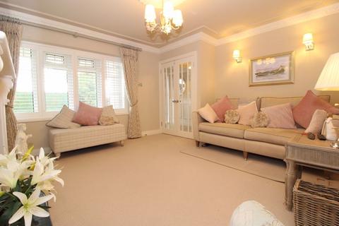 4 bedroom detached house for sale, Vale View, Aldridge, WS9 0HW