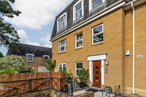 Flat 5, Palmerston Court Barnes Close, Winchester, SO23 9TS