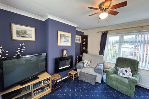 1 Brooklands, Colwyn Bay, LL29 8EN