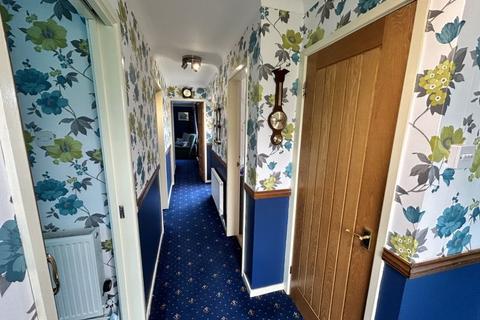 1 Brooklands, Colwyn Bay, LL29 8EN