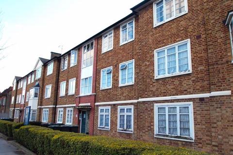 3 bedroom apartment for sale, Gladstone avenue, Wood Green, London, N22 6LL