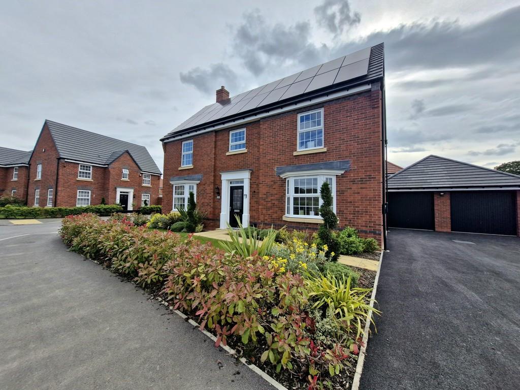 St. Stephens Way, Fradley, Lichfield 5 bed detached house to rent £