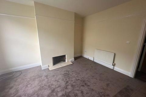 2 bedroom terraced house to rent, Crosland Street, Huddersfield