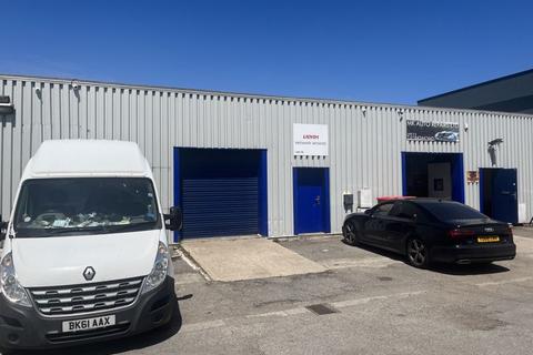 Property to rent, LIGHT INDUSTRIAL STORAGE UNIT - TO LET