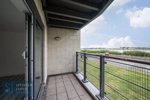 2 bedroom apartment for sale, Inverness Mews, Galleons Lock, E16