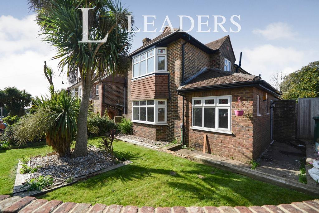 Holmes Avenue, Hove 5 bed detached house £3,000 pcm (£692 pw)