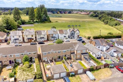 3 bedroom terraced house for sale, Arch Road, Walton-On-Thames