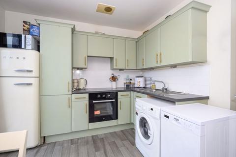 1 bedroom apartment for sale, Guildford Street, Chertsey