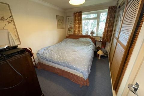 2 bedroom flat for sale, Badminton Close, Northolt