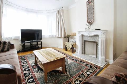 80 The Heights, Northolt, UB5 4BS
