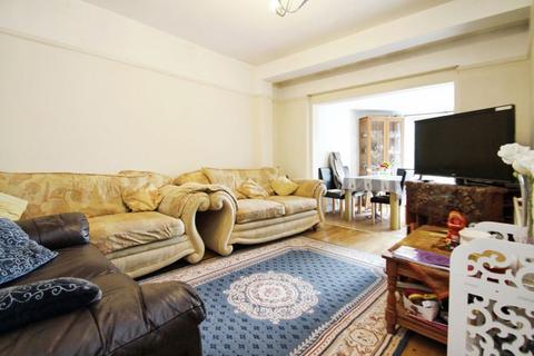 80 The Heights, Northolt, UB5 4BS