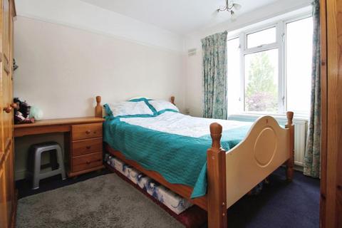 80 The Heights, Northolt, UB5 4BS