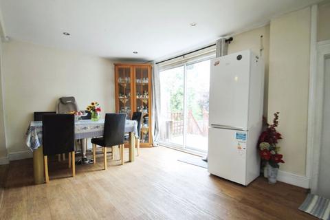 80 The Heights, Northolt, UB5 4BS