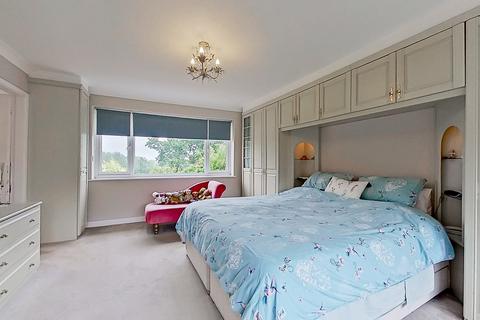 25 Brooks Road, Sutton Coldfield, B72 1HP