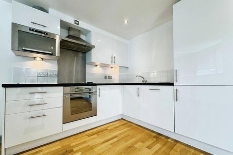 2 bedroom apartment to rent, Spurriergate House