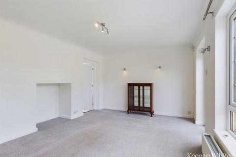 3 School Close, High Wycombe, HP11 1PH