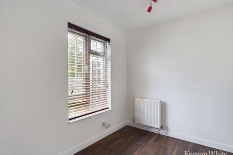 3 School Close, High Wycombe, HP11 1PH