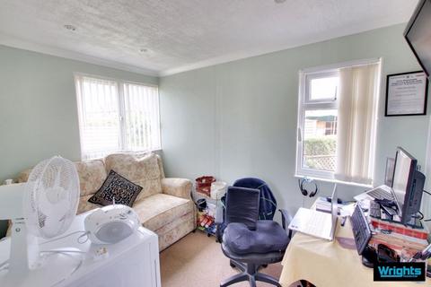 63 Blair Road, Trowbridge, BA14 9JZ