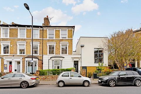 61b Lauriston Road, London, E9 7HA