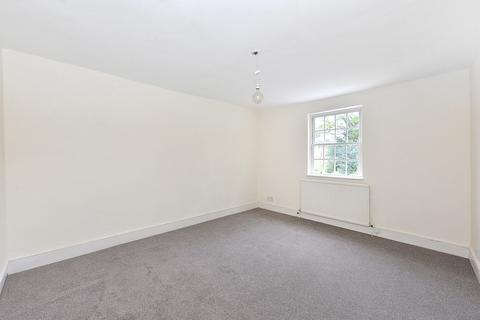 61b Lauriston Road, London, E9 7HA