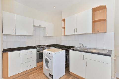 61b Lauriston Road, London, E9 7HA