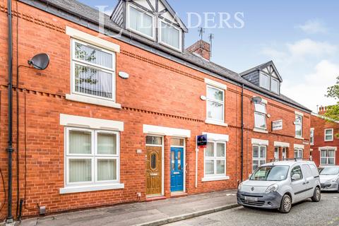 3 bedroom terraced house to rent, Co-Operative Street, Salford, M6