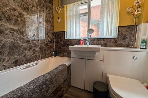 3 Hazel Grove, Leek, ST13 8UU