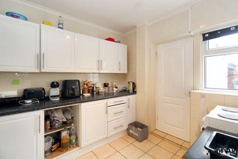 2 bedroom terraced house for sale, Elgar Road, Hull, HU4