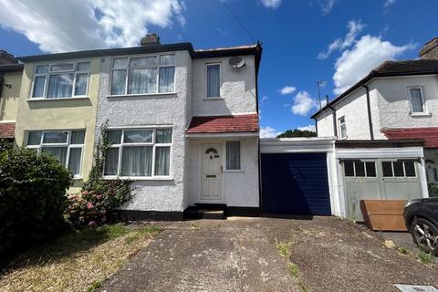 31 Rollesby Road, Chessington, KT9 2BY