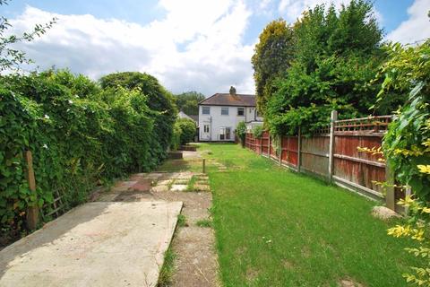 31 Rollesby Road, Chessington, KT9 2BY