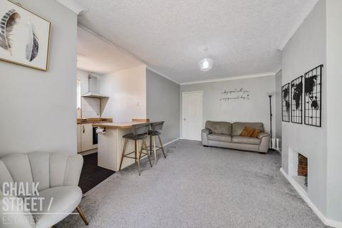 2 bedroom semi-detached bungalow for sale, Arterial Avenue, Rainham, RM13