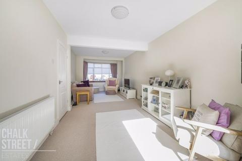 70 Heather Way, Romford, RM1 4TA