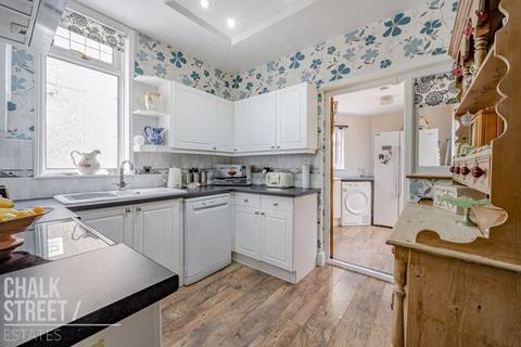 78 Marks Road, Romford, RM7 7AH