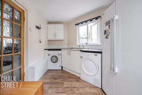 78 Marks Road, Romford, RM7 7AH