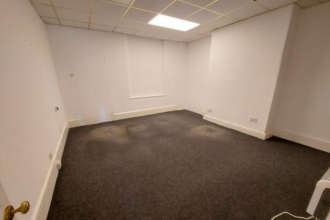 Office to rent, A 6, Russell Street, Bradford, BD21