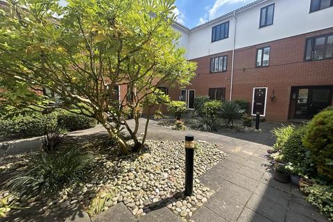 1 bedroom ground floor flat for sale, Lyonsdown Road, Barnet EN5