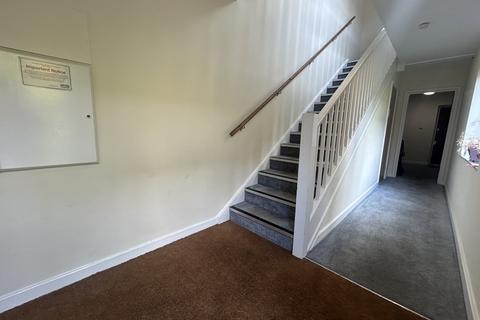 1 bedroom ground floor flat for sale, Lyonsdown Road, Barnet EN5