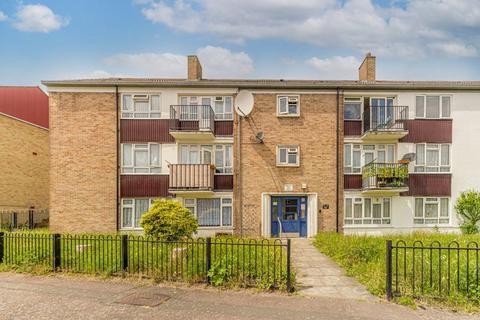 3 bedroom flat for sale, Bouvier Road, Enfield