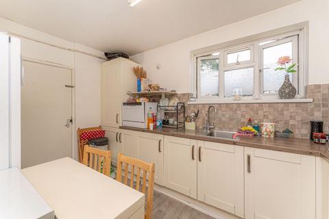 3 bedroom flat for sale, Bouvier Road, Enfield