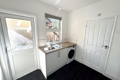 1 bedroom ground floor flat to rent, Norwood Road, Southall, Norwood Green