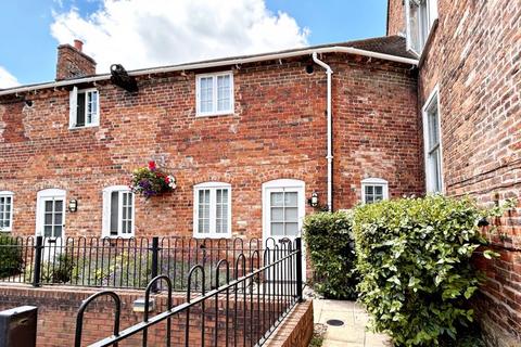 2 bedroom end of terrace house for sale, Avon Mill Place, Pershore