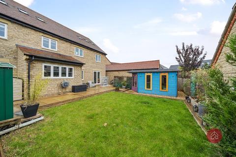 6 bedroom detached house for sale, Kempton Close, Bicester OX26