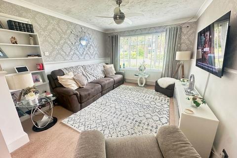 3 bedroom terraced house for sale, Thorpe Walk, Colchester