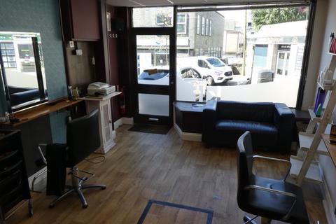 Hairdresser and barber shop to rent, Duke Street, St Austell PL25